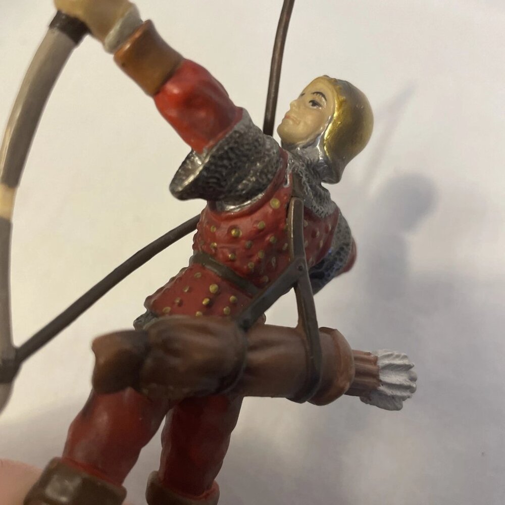Schleich 2003 Ritter Red Archer with Long Bow 70015 Figure Knight Arrows - Picture 8 of 12